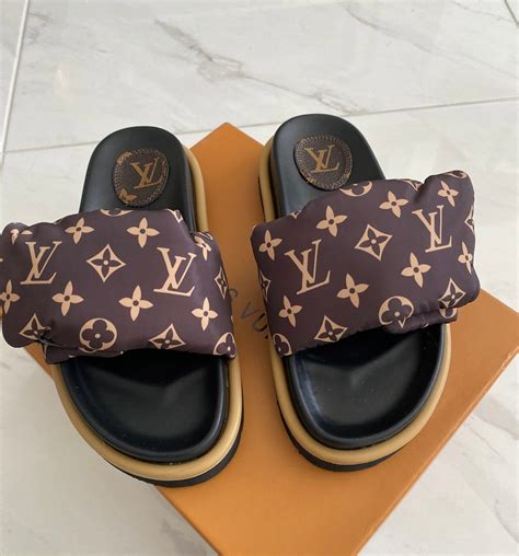 claquette louis vuitton femme|louis vuitton flat shoes.